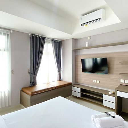 Modern And Comfy Studio At Pollux Chadstone Apartment By Travelio Cikarang Exterior foto